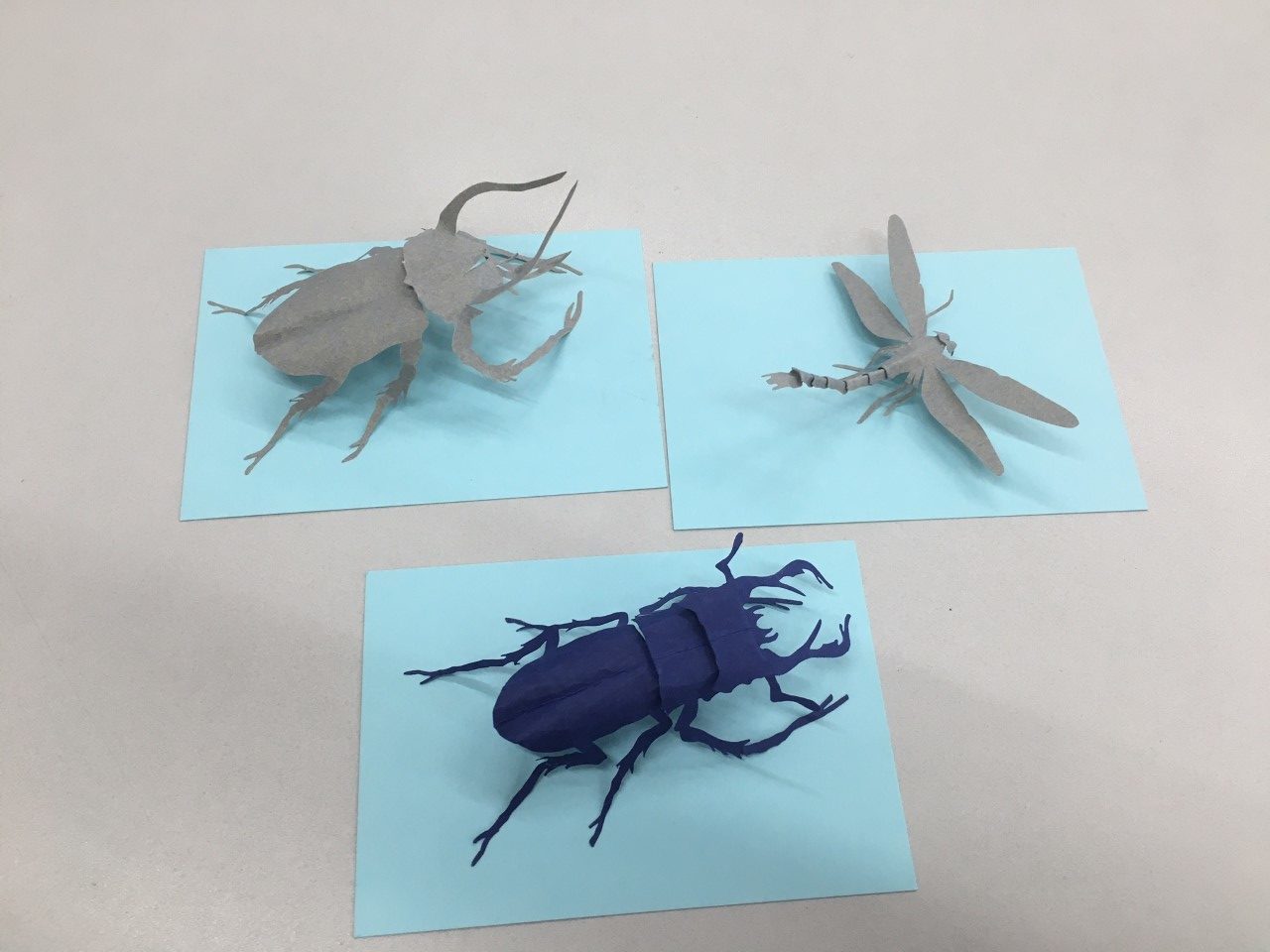 夏休みワークショップ<br>切り絵で立体昆虫をつくろう!